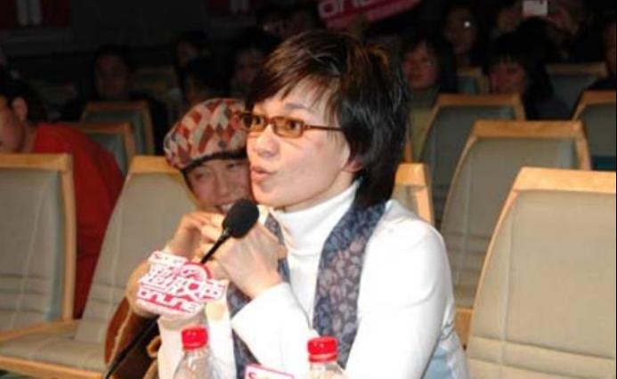 人生舞台，情字难解：柯以敏的选择与成长