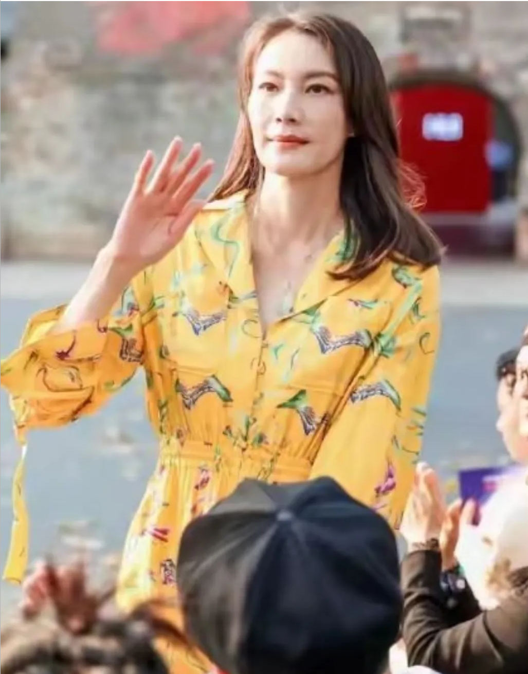 第一次见谢杏芳当模特走T台！