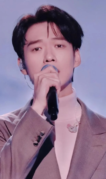 魏大勋：对演艺事业的热爱与执着