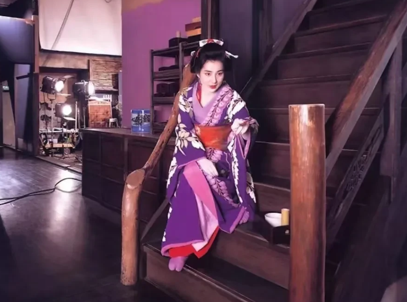 在中日友好的大背景下如何看待极端反日的言论？

在中日友好的大背景下，极端反日的