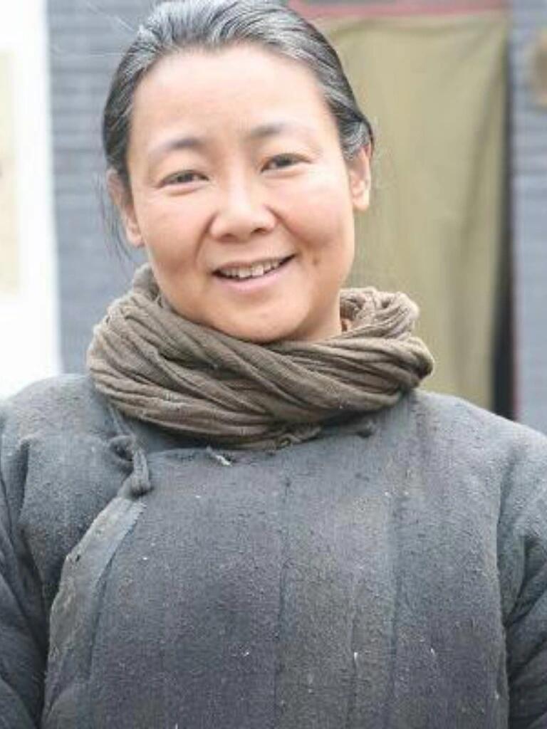 萨日娜: 银幕上的璀璨星辰