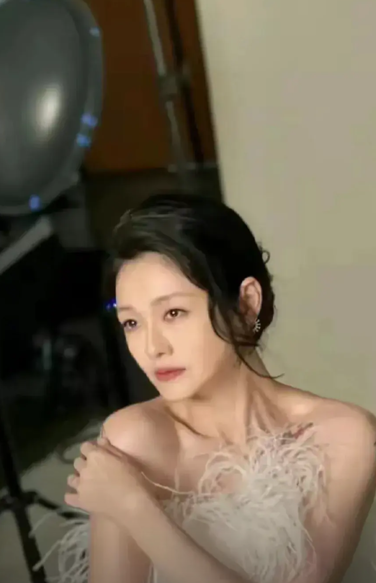 吃大瓜了！大S清空光头痕迹，爱情终究敌不过现实？

大S这回可是玩真的了，直接清