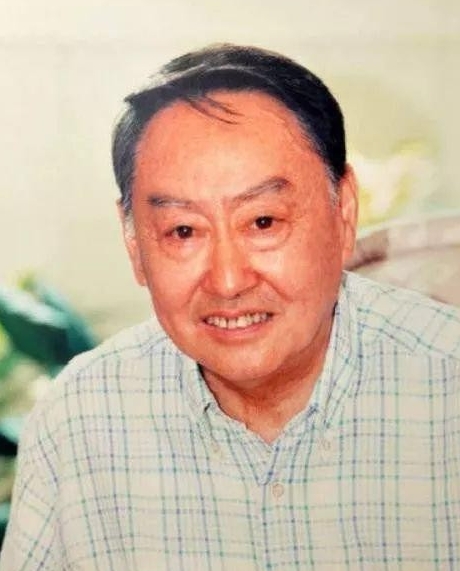 1941年，当时年仅12岁的康国雄居住在重庆的汪山地区，这一年，由于战时的需要，
