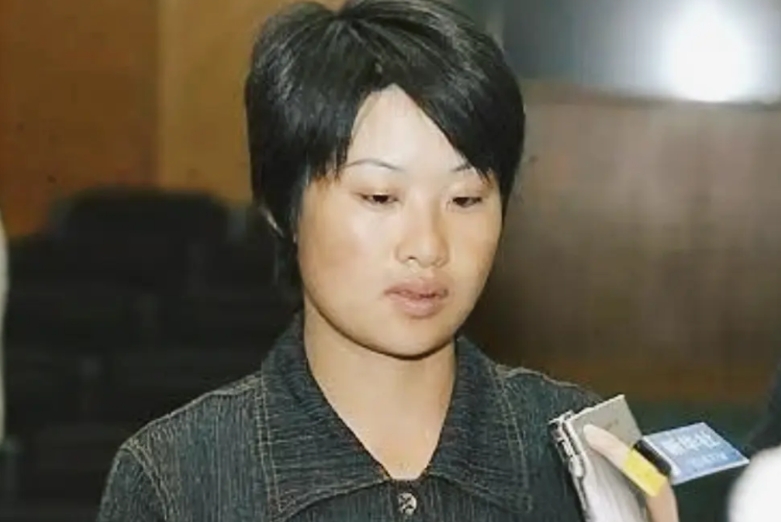 “必须严惩！”2004年，三名醉汉趁夜色闯入女员工宿舍，拖走女子欲泄兽欲，舍友立