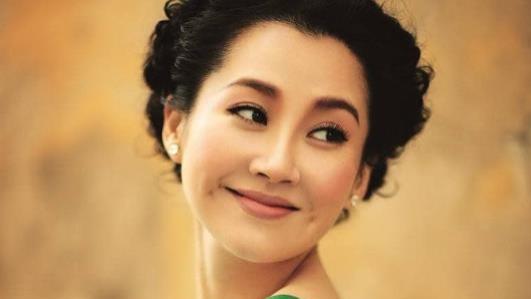 55岁的她风韵犹存，至今未婚的许晴，真的是越老越有感觉