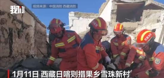 在西藏，一支救援小队在废墟中艰难穿行。狂风肆虐，他们却始终不放弃对生命的寻找。突