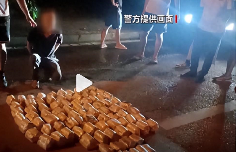 重庆，一对货车司机夫妻接到境外的订单说，要从境外运输一批日常生活用品入境。可货车
