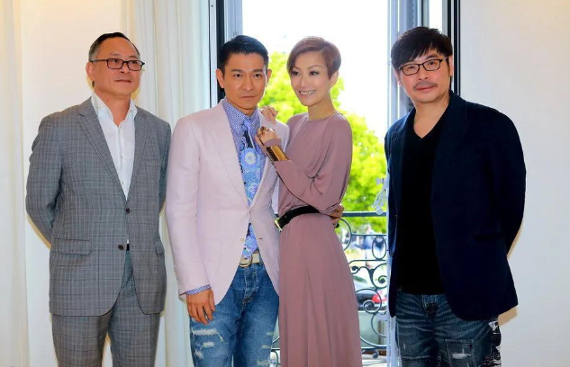 有一次，媒体采访杜琪峰：“刘德华和刘青云拍《暗战》，谁的演技好？”他直言：“刘青