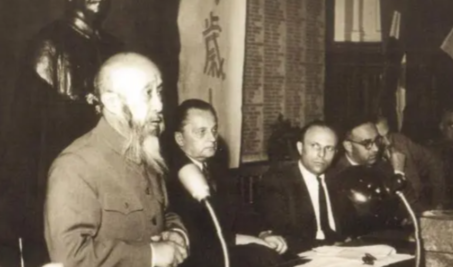 1950年，周恩来建议将赴朝参战的军队命名为“支援军”，但黄炎培对此表示了不同意