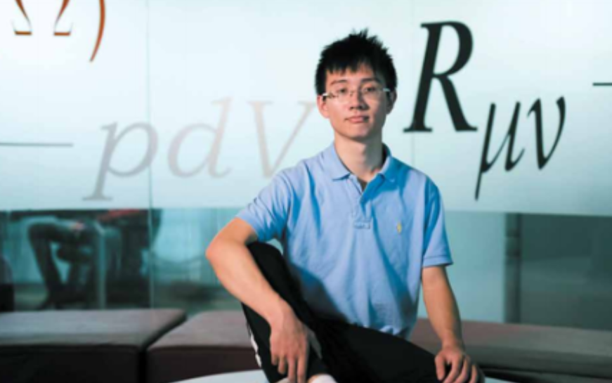 顶尖物理天才曹原，原本怀着为国贡献的理想，曾豪言学成后返回中国，甚至拒绝了美国的