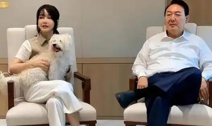 太意外了！
韩国刚刚传来大消息！
1月2日，韩国公调处最早或与1月2日逮捕尹锡悦