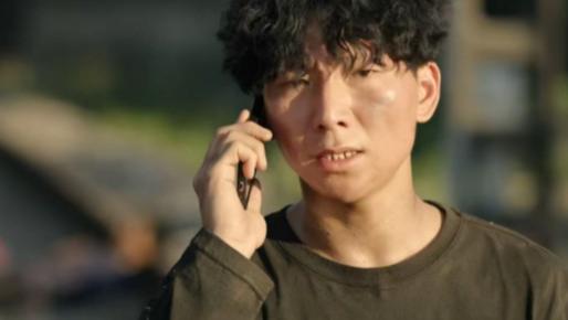 《驻站》：郑义的一个电话，毁了张莱西