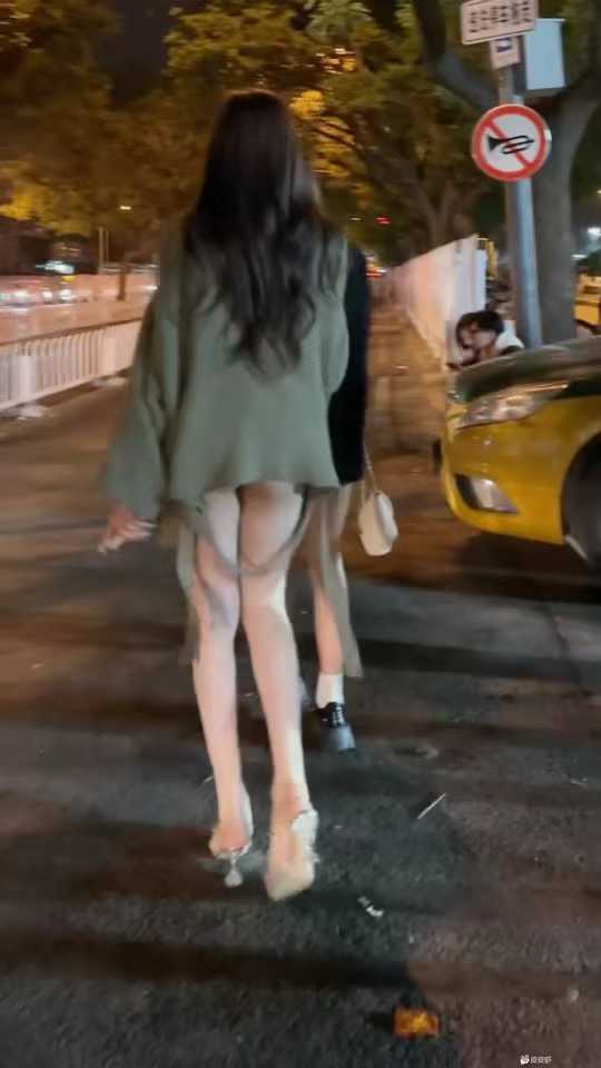 别人女朋友这么穿，你介意吗?
