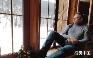 我妈想将我家的房产转移给舅舅，我反手将舅舅一家送进去踩缝纫机