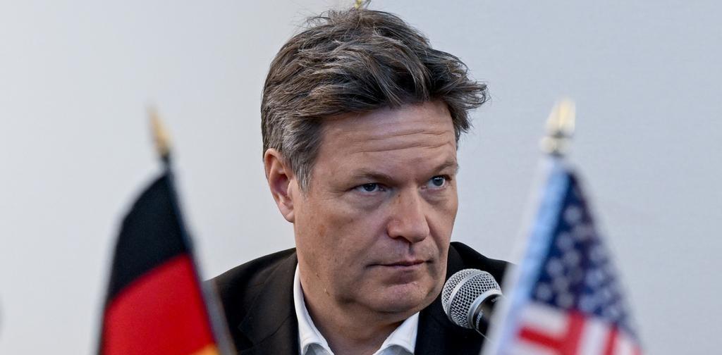 德国不再装了，承认将在中美之间站队美国，德经济部长哈贝克在访美接受记者采访时表示