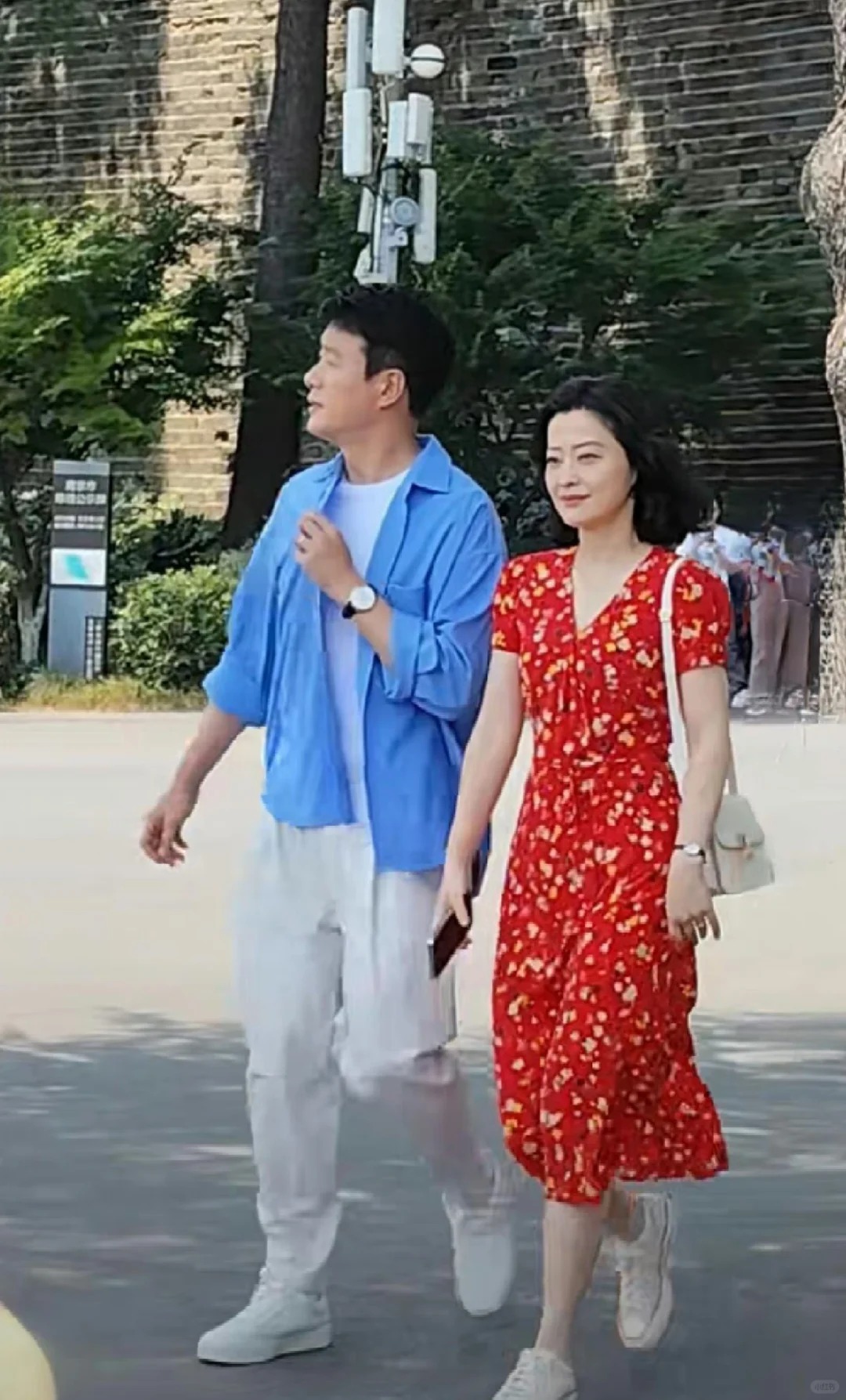 天呐！佟大为和梅婷演情侣，咋感觉不像一代

佟大为和梅婷都开始演情侣了，为啥觉得
