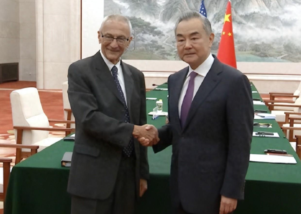拜登又一员大将访华，王毅外长要求说话算数，兑现1000亿气候援助



随着全球