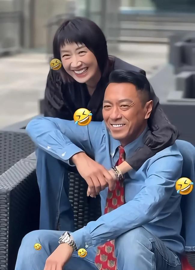 原来他们是夫妻！都演过不少亚视剧！

男的是亚视选秀节目出身，后来加入电视台，演