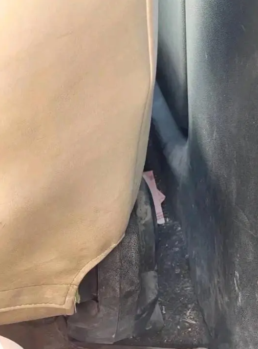 坐出租车看见的，换你们捡不捡