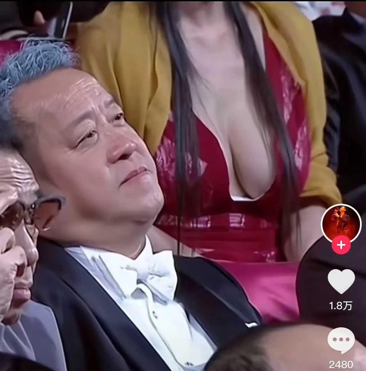 搞笑幽默趣闻：时光真快，我的偶像也老了！！哈哈哈哈哈