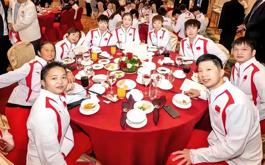 奥运健儿访港结束！我居然发现了6个很有意思的现象

1、关于国乒、都是奥运冠军，