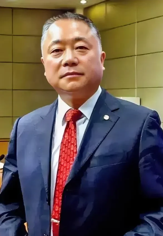 大老虎”落马，看完他的履历，让人觉得太可惜了，是个人才。
刘跃进，15岁就参加工