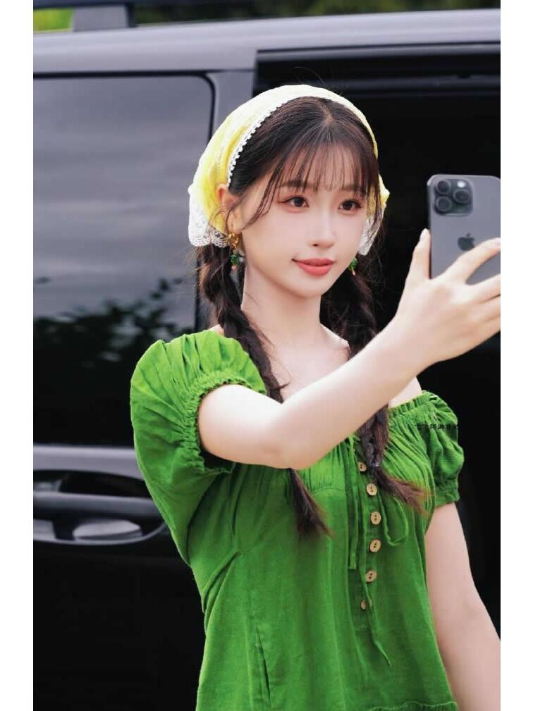 虞书欣俏皮甜美