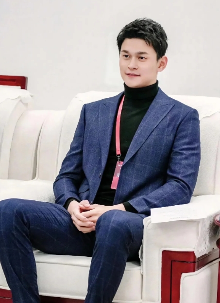 33岁孙杨哽咽回顾复出之路，含泪说出这三句话：

1.强者永远不缺从头再来的勇气