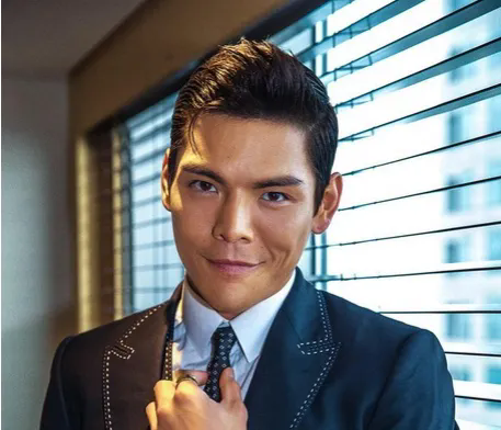 向佐，绝对是今天娱乐圈最刚的艺人！

5月23日晚，香港艺人向佐突然发文怒怼韩国