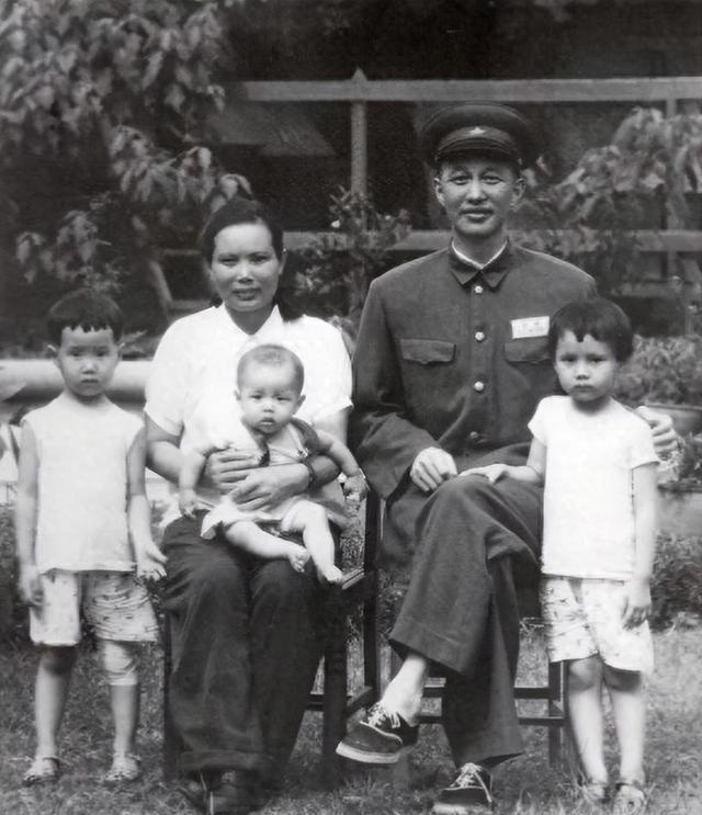 洪学智吉林赴新职，偶遇救命恩人周光，情谊深长