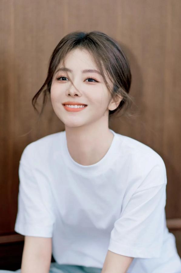 内娱少女感天花板，看看谁上榜！

毛晓彤，天津，163cm

张佳宁，吉林，16