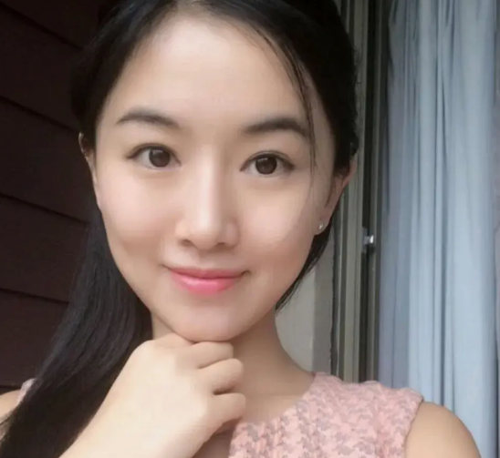 “索要千万逼死老公”的翟欣欣案1月21日开庭，其未来走向备受关注。

翟欣欣或面