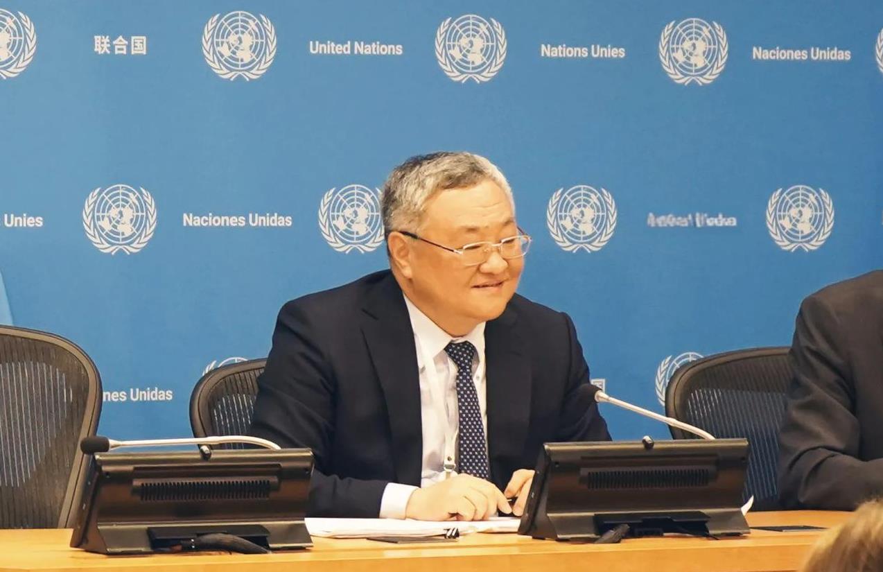 中方最新表态：坚决反制！
据路透社2月4日报道，特朗普政府宣布对中国征收 10%