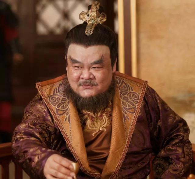 756年，安禄山捕获了哥舒翰，并将他擒拿，哥舒翰跪地求饶，称：“我有眼不识泰山，