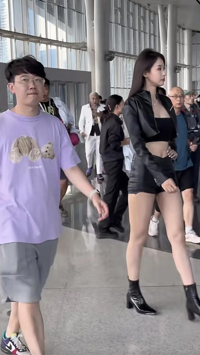 车模苏宁自曝婚姻状况,想离婚小沈不肯,小沈天天拍美女品味变化(车模苏宁有男朋友啦)-第6张图片-九妖电影 车模苏宁自曝婚姻状况,想离婚小沈不肯,小沈天天拍美女品味变化(车模苏宁有男朋友啦)-第6张图片-九妖电影