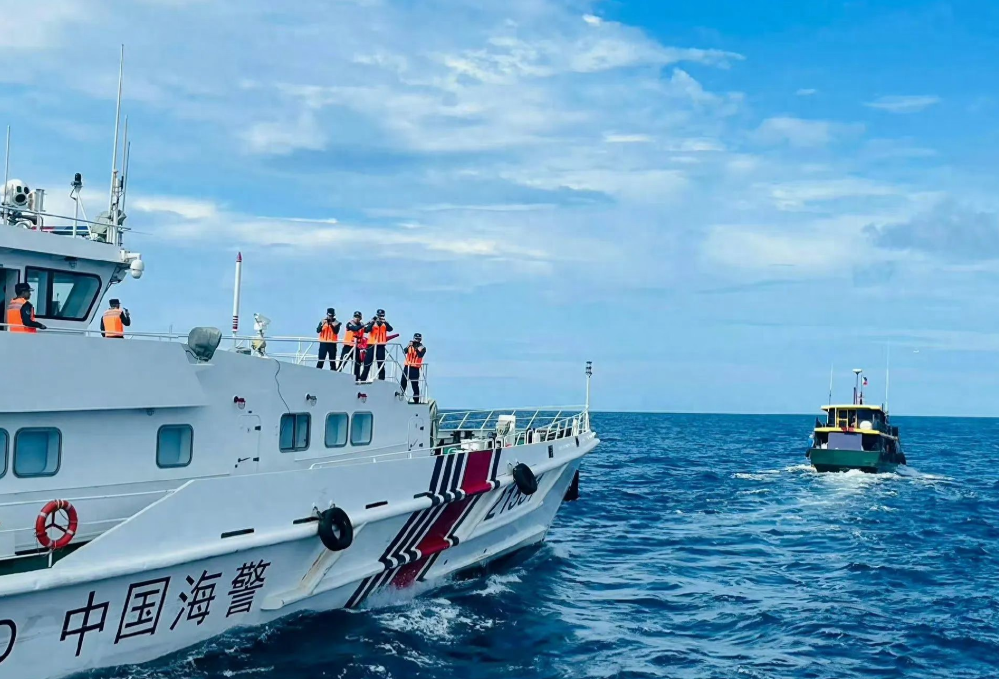 美媒公布照片，等待仁爱礁破船解体已不可能，但中国的打法又变了！