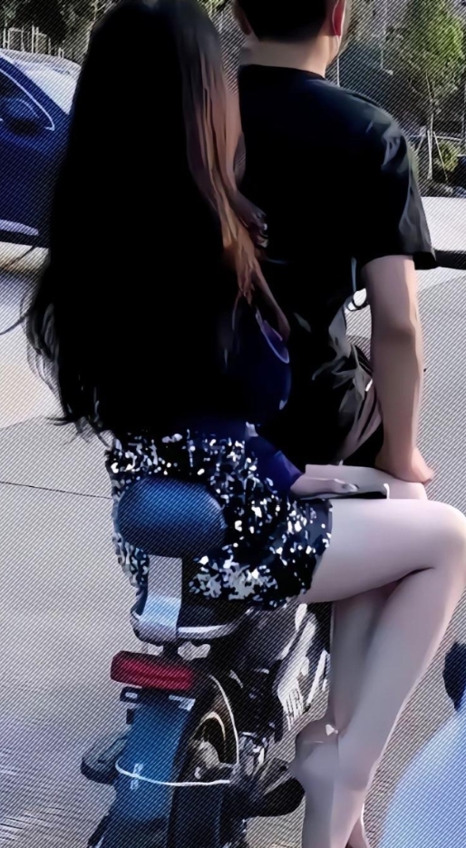 手里的方向盘瞬间不香了！哈哈哈哈 [大笑][大笑][大笑][大笑][大笑]