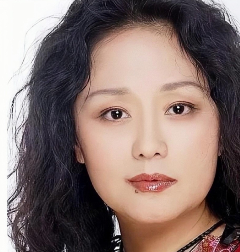 1979年，饰演潘金莲的廖学秋拍摄完毕，本想提前回到家中，给老公一个惊喜。没想到