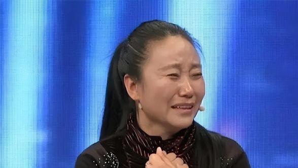 22年收养118个孤儿，感动中国的李利娟，最后被董明珠送进了监狱