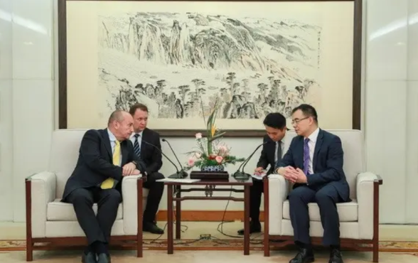 乌克兰对华交底，结束俄乌战争只需一个条件

中国外交部发布了一则简短消息：外交部