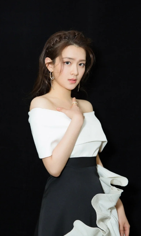 陈昊宇：才华与努力的璀璨绽放