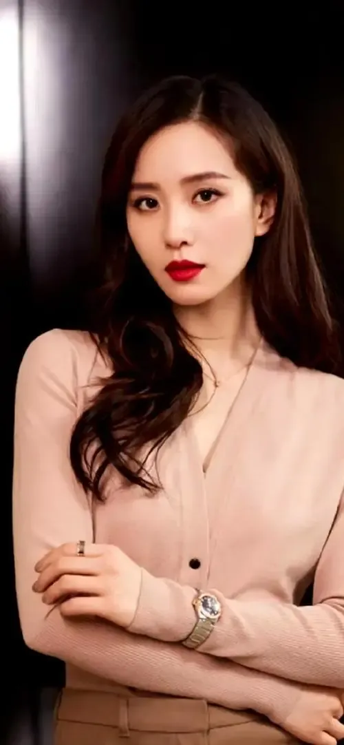 盘点内娱走红毯最有气质的十大女明星，你最喜欢哪一位呢？
1、迪丽热巴
2、刘诗诗