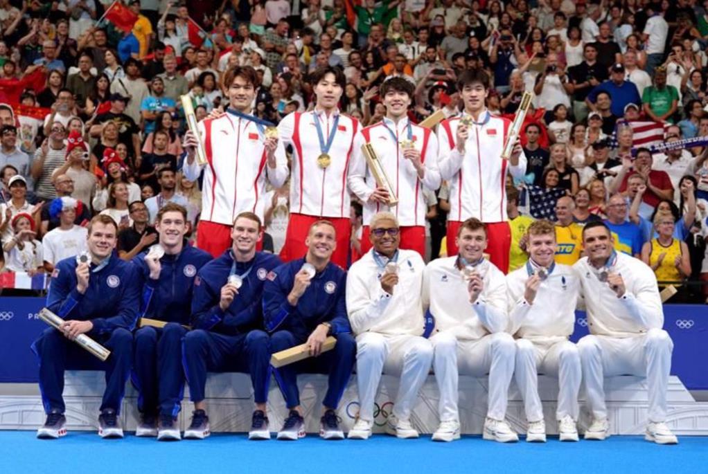 郭正亮大赞中国游泳队：潘展乐药检29次照拿金牌，含金量最高！

中国游泳队勇夺巴