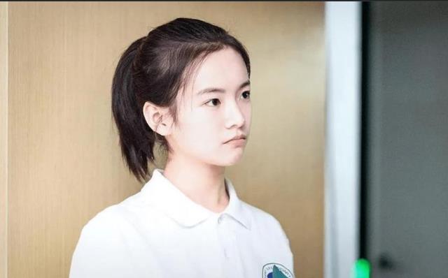 演技平平却资源不断？拿影后遭质疑，“京圈公主”的她有何来头（京圈公主结婚）-第11张图片-九妖电影