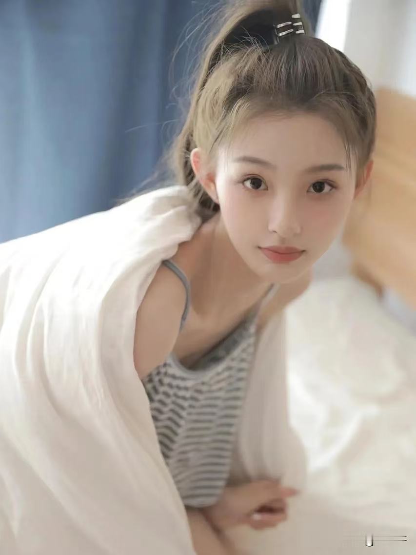 有个这么可爱的学妹是个什么体验哈哈哈哈
