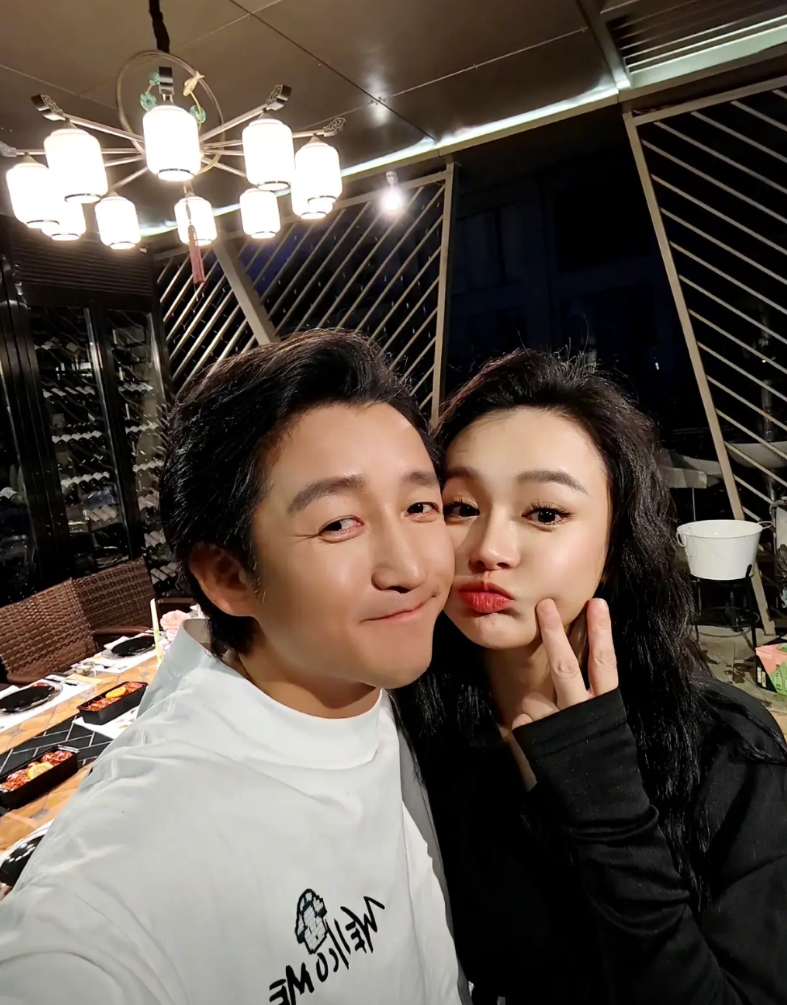 当初邹市明在上海创业开拳馆，他老婆冉莹颖就是说了不赞成不看好，邹市明自己非要说这