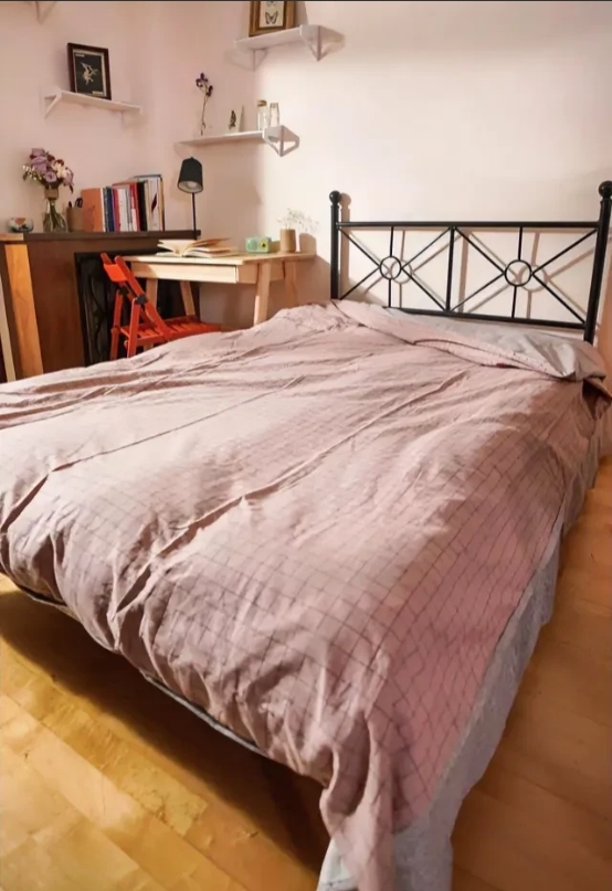 北京海淀，90后单身女房东将房子其中一个房间出租给同是90后的女租客时，约定只能