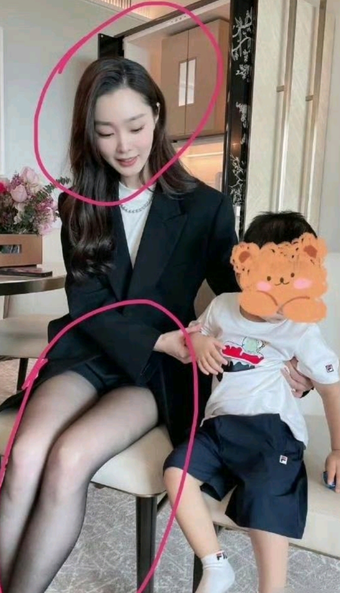 宋轶很少在公共场合穿黑丝是因为担心显得过于性感，影响形象