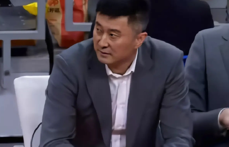 事实证明，男篮独具慧眼的教练有且只有一位，其他的不会识人
1、杜锋，重用徐杰
2