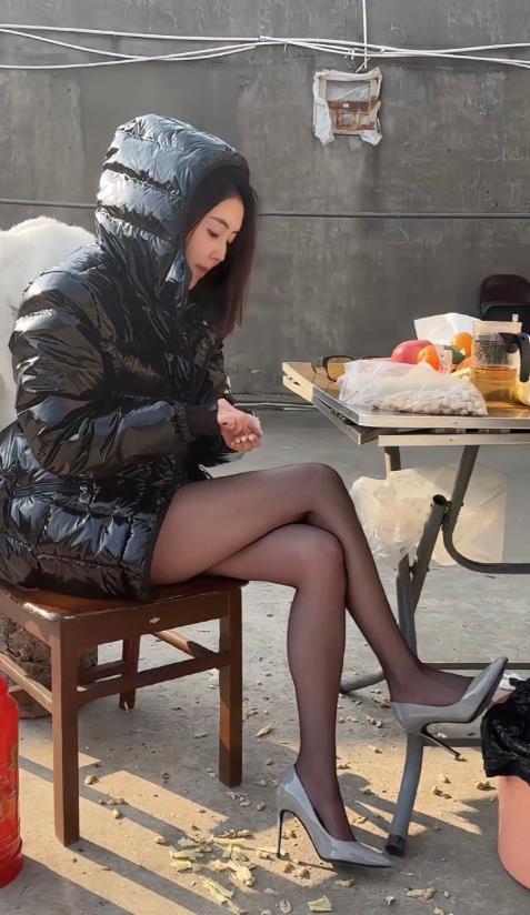 过年回家相亲的老实人请注意，第一批商K放假的公主已经回老家了。